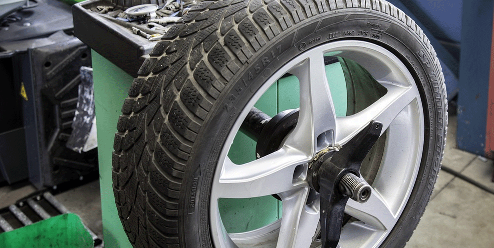 Acquistare pneumatici online: come funzionano consegna e montaggio
