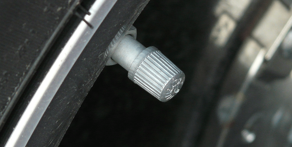 Perché in estate va controllata più spesso la pressione delle gomme?